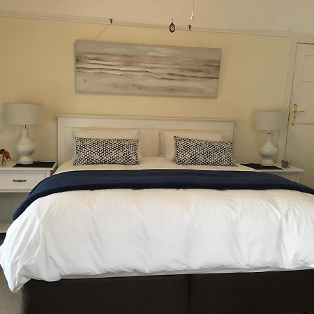 On-The-Rocks Apartment Fish Hoek Exterior photo